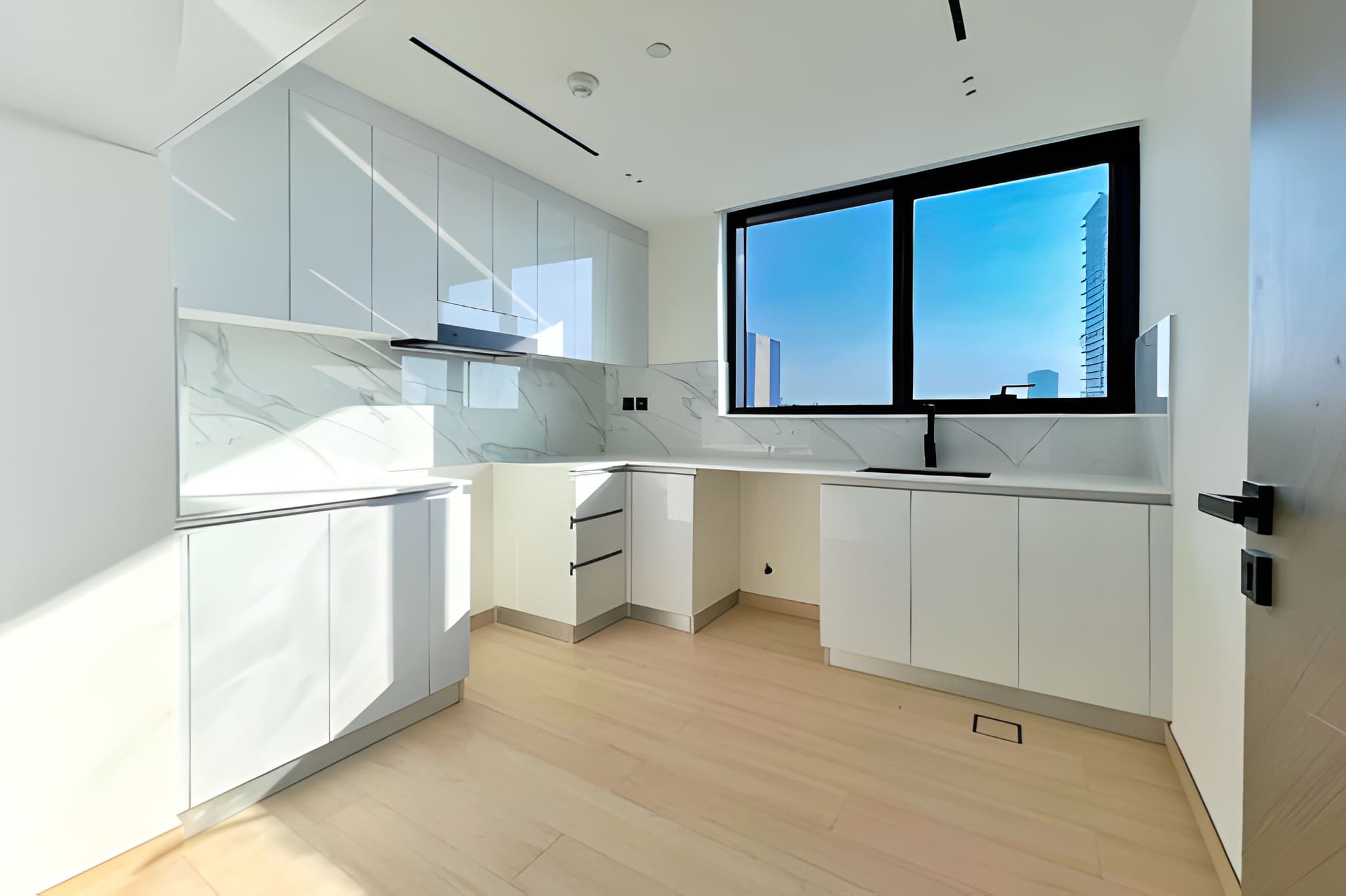 2 Bedrooms Apartment in Binghatti Corner