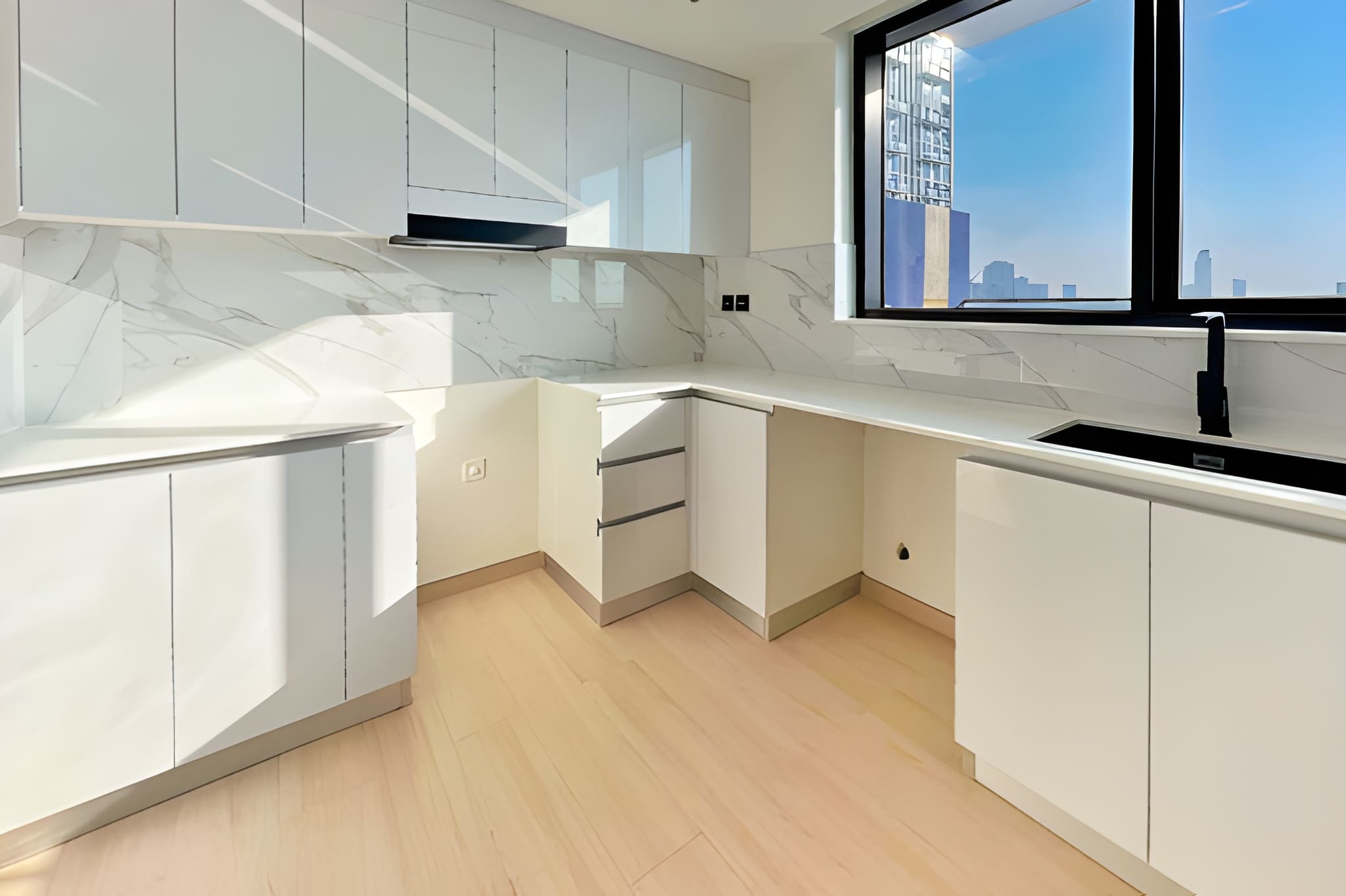 2 Bedrooms Apartment in Binghatti Corner