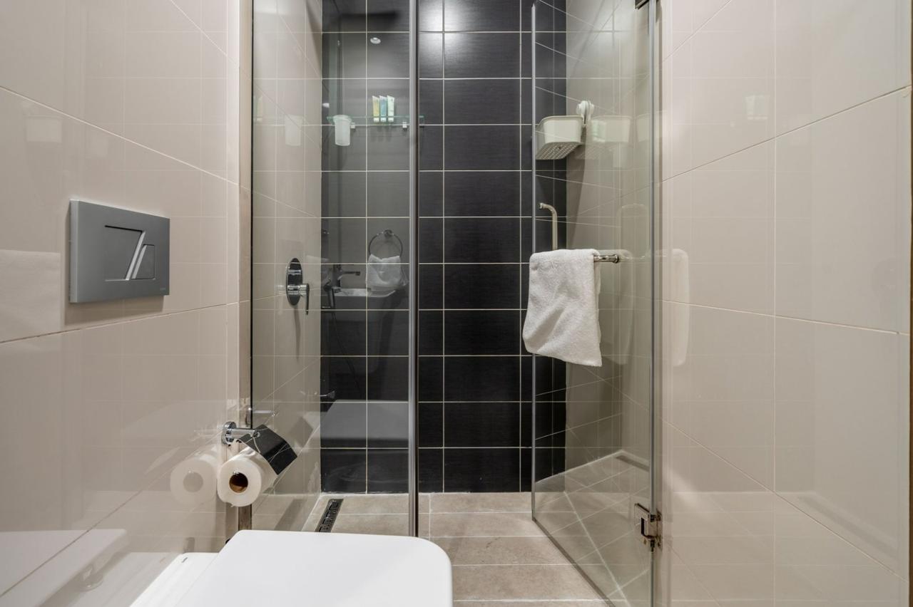 1 Bedroom Apartment in Hyati Residences