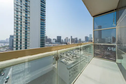 2 Bedrooms Apartment in Reef Residence