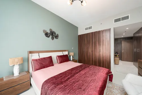 2 Bedrooms Apartment in Reef Residence