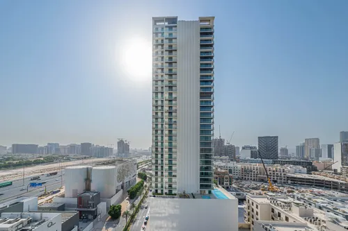 2 Bedrooms Apartment in Reef Residence