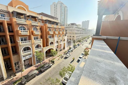 Ready to move | Great Location | Community View