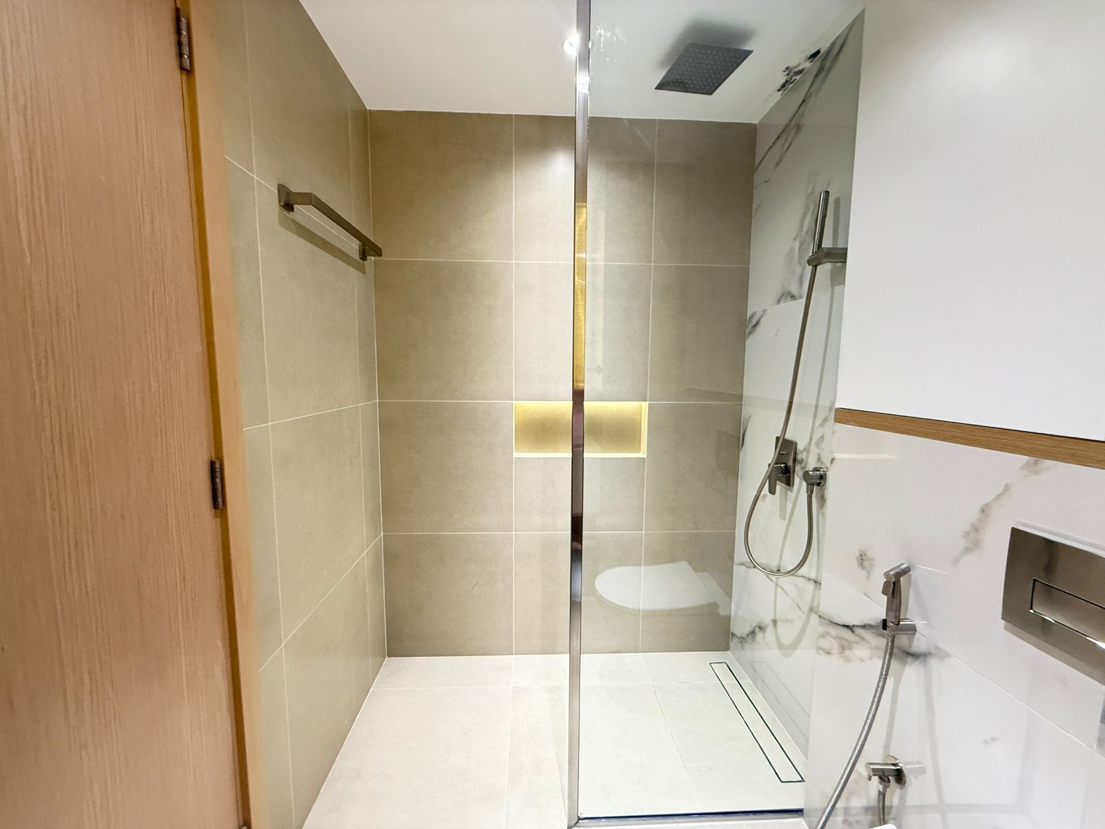  Apartment in AURA by Grovy