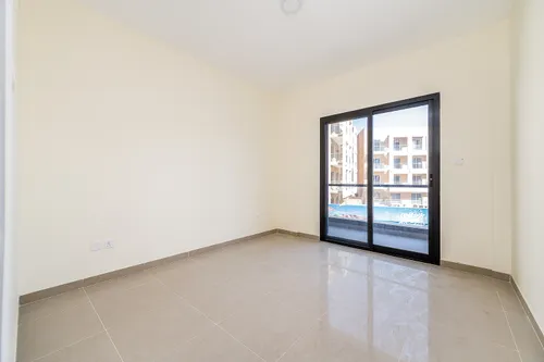 3 Bedrooms Apartment in Park Corner