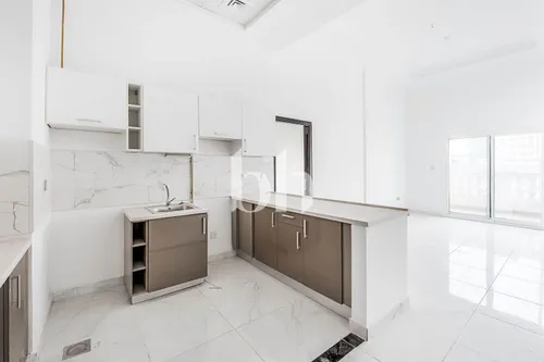 Exclusive | Large Unit | Vacant | Community View