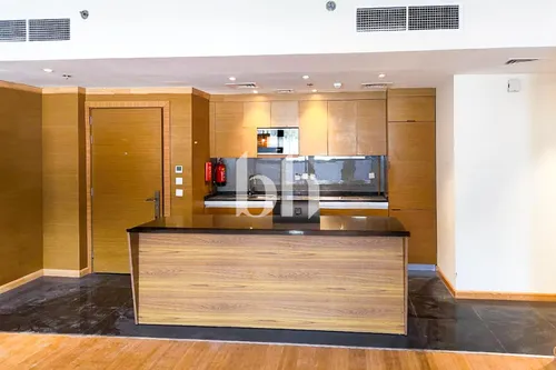 Vacant | Spacious | Fitted Kitchen | Available