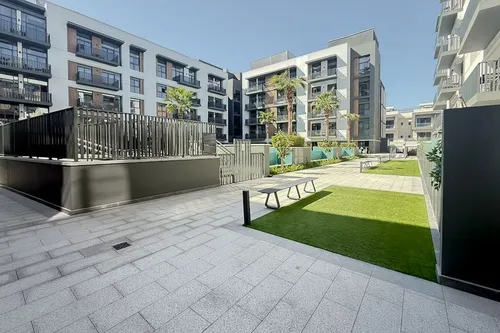 2 Bedrooms Apartment in Belgravia Square A