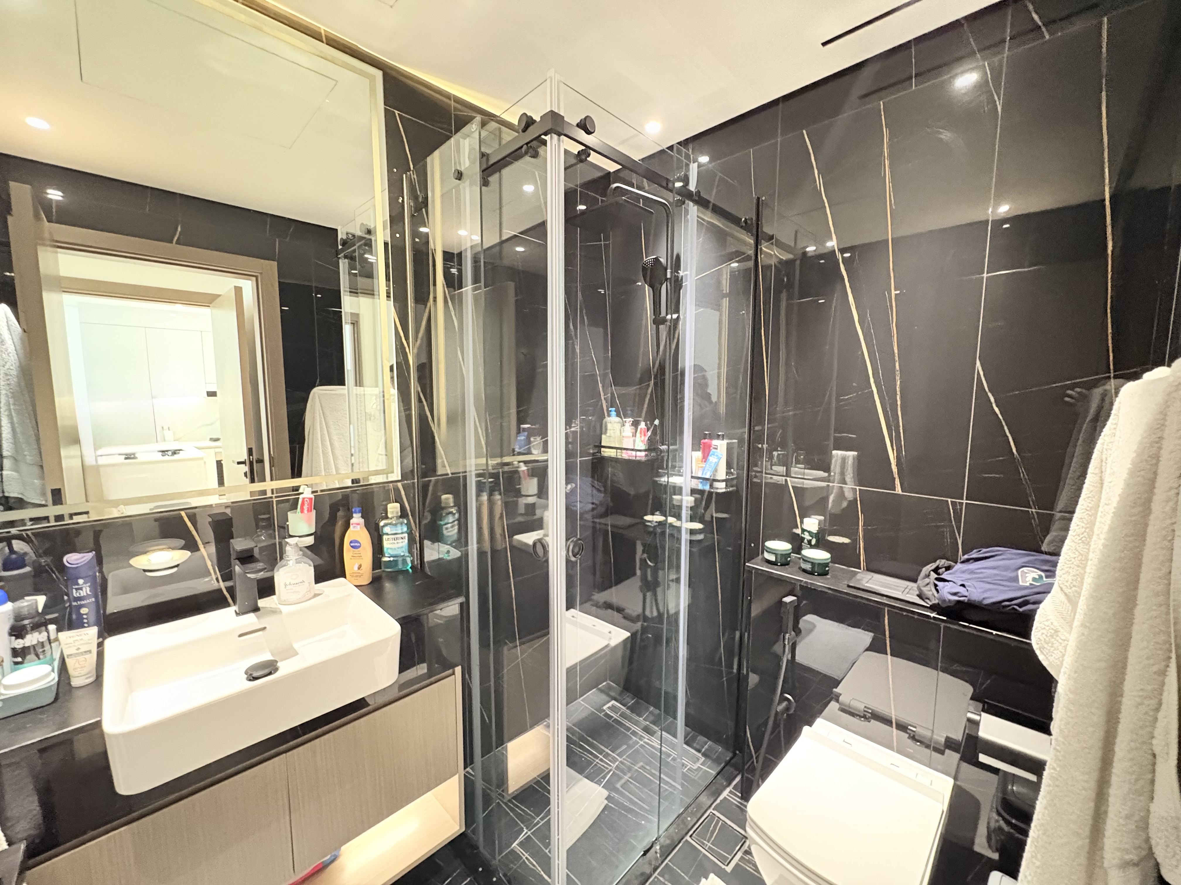 1 Bedroom Apartment in Binghatti Emerald