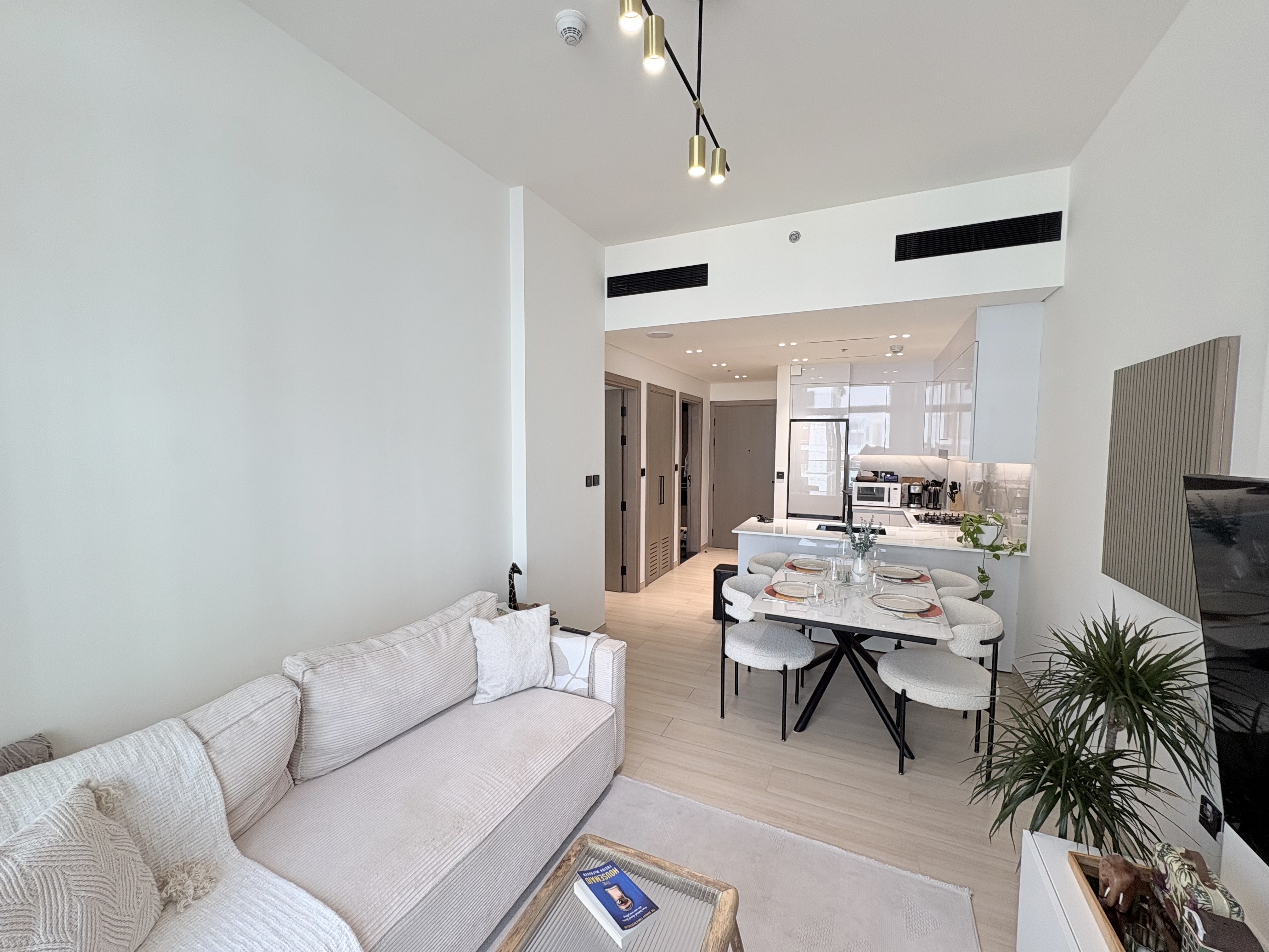 1 Bedroom Apartment in Binghatti Emerald