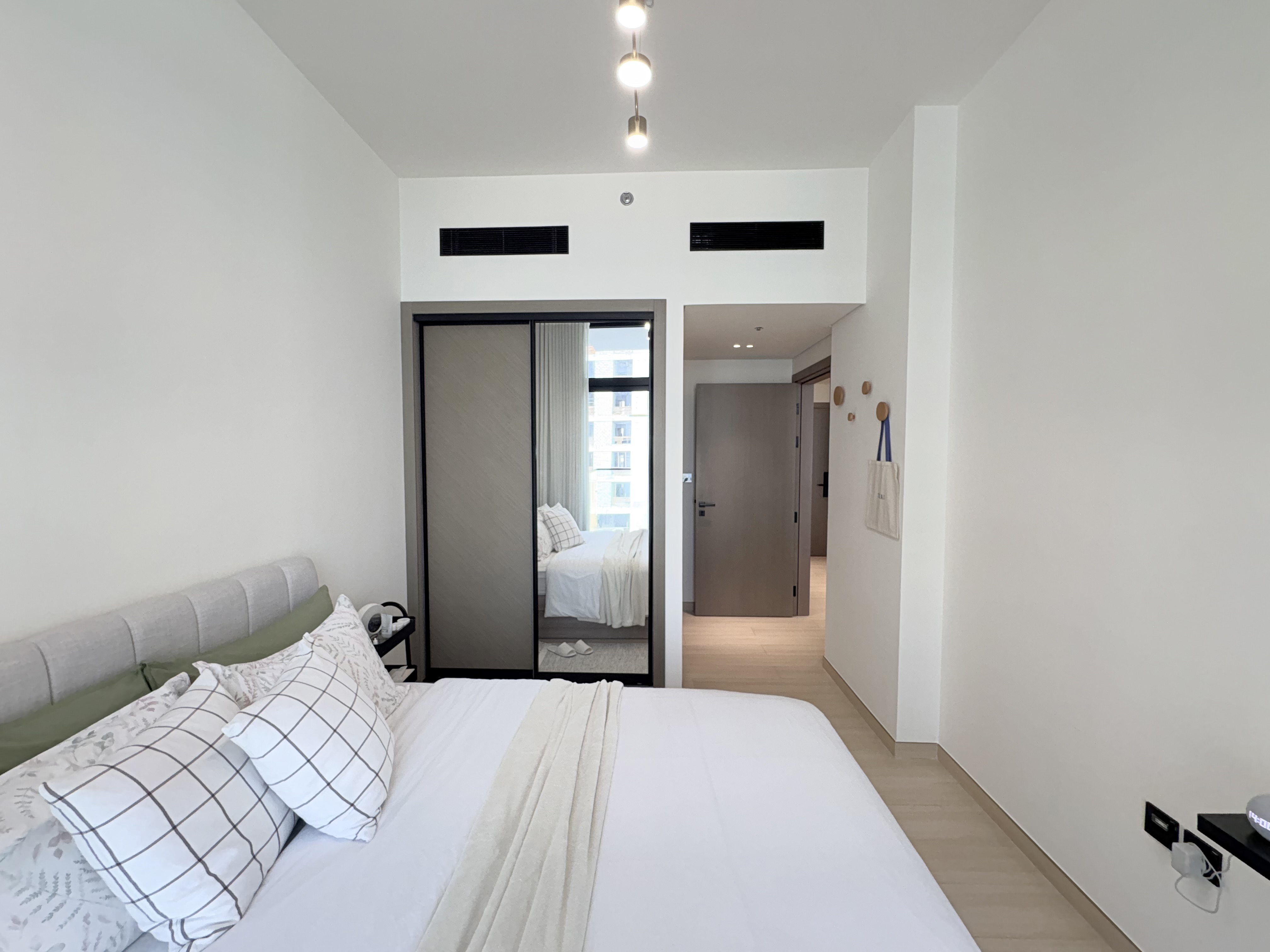 1 Bedroom Apartment in Binghatti Emerald