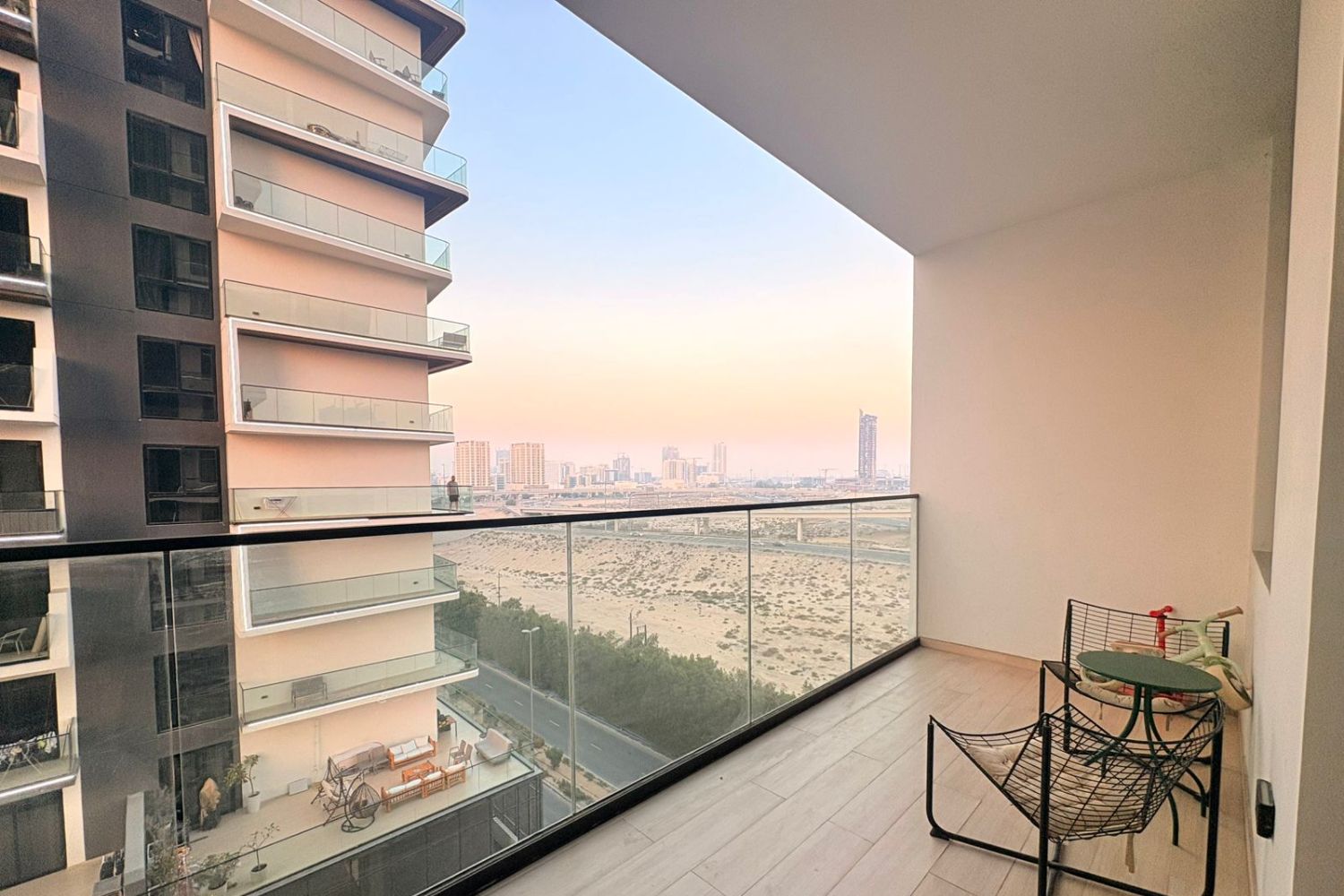 2 Bedrooms Apartment in Binghatti LUNA