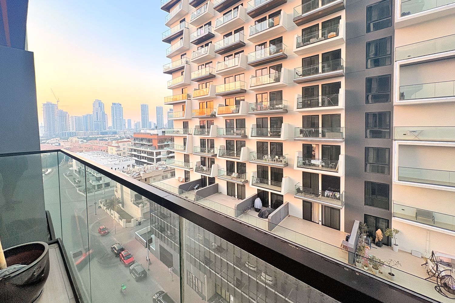 2 Bedrooms Apartment in Binghatti LUNA