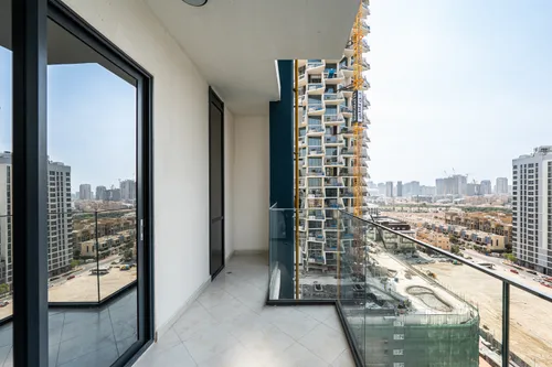 1 Bedroom Apartment in The East Crest by Meteora