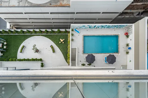 1 Bedroom Apartment in The East Crest by Meteora