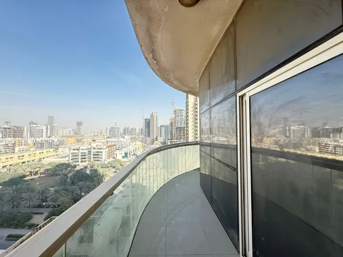 1 Bedroom Apartment in Reef Residence