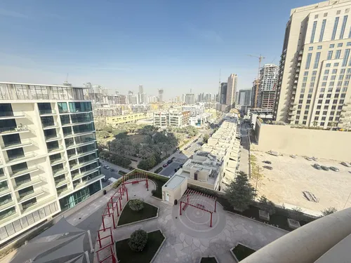 1 Bedroom Apartment in Reef Residence