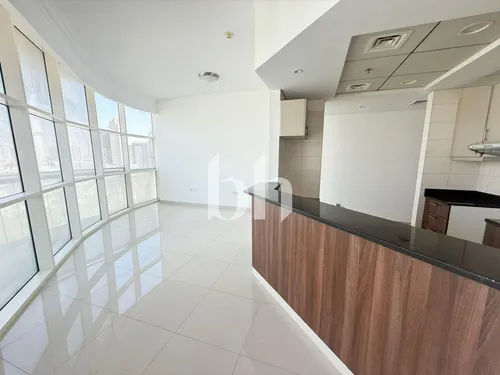 Stunning Views | Vacant | Prime Location