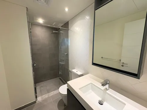 2 Bedrooms Apartment in Belgravia Square A