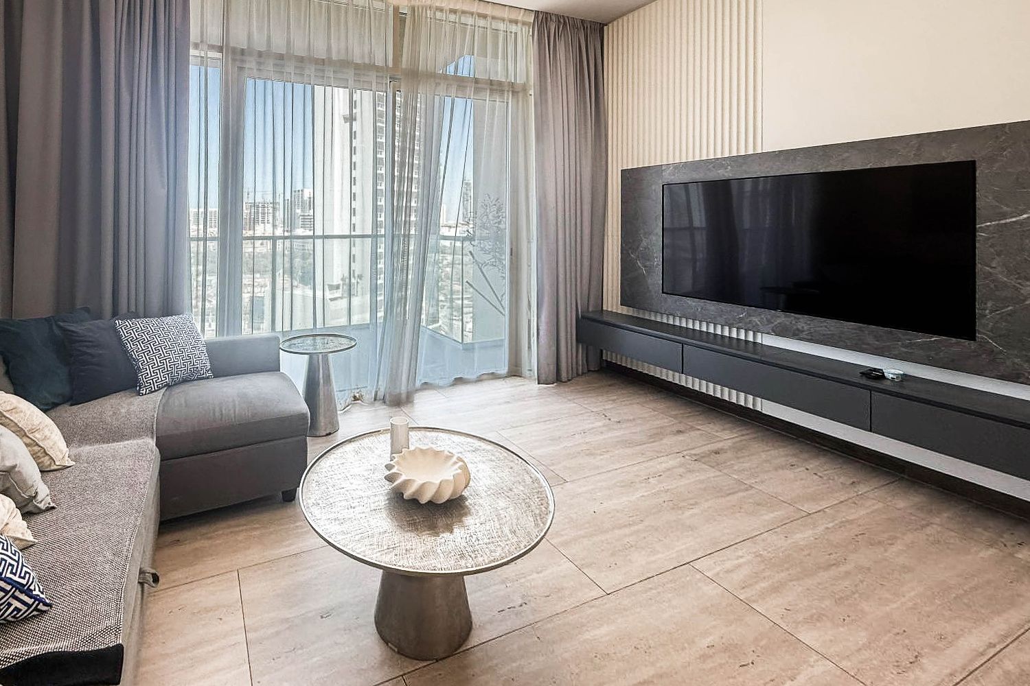 1 Bedroom Apartment in Hameni Tower