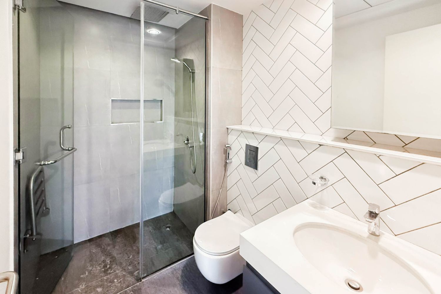 1 Bedroom Apartment in Lucky 1 Residence