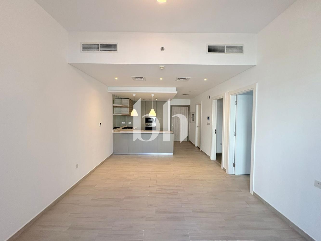 Exclusive | Pool view | Vacant | Spacious