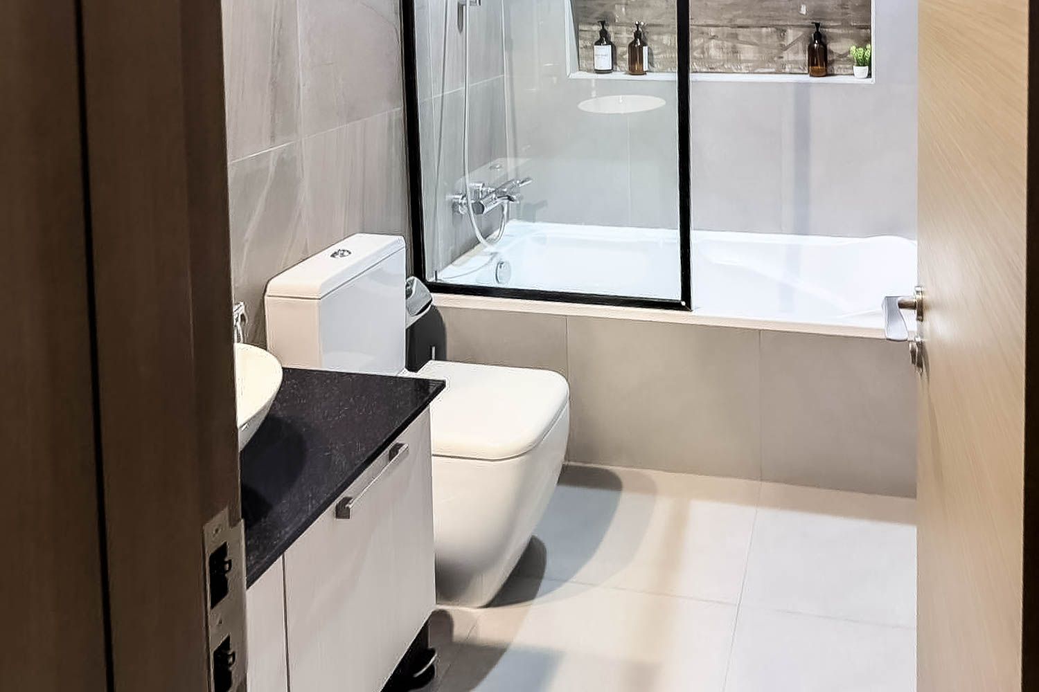 2 Bedrooms Apartment in La Riviera Apartments