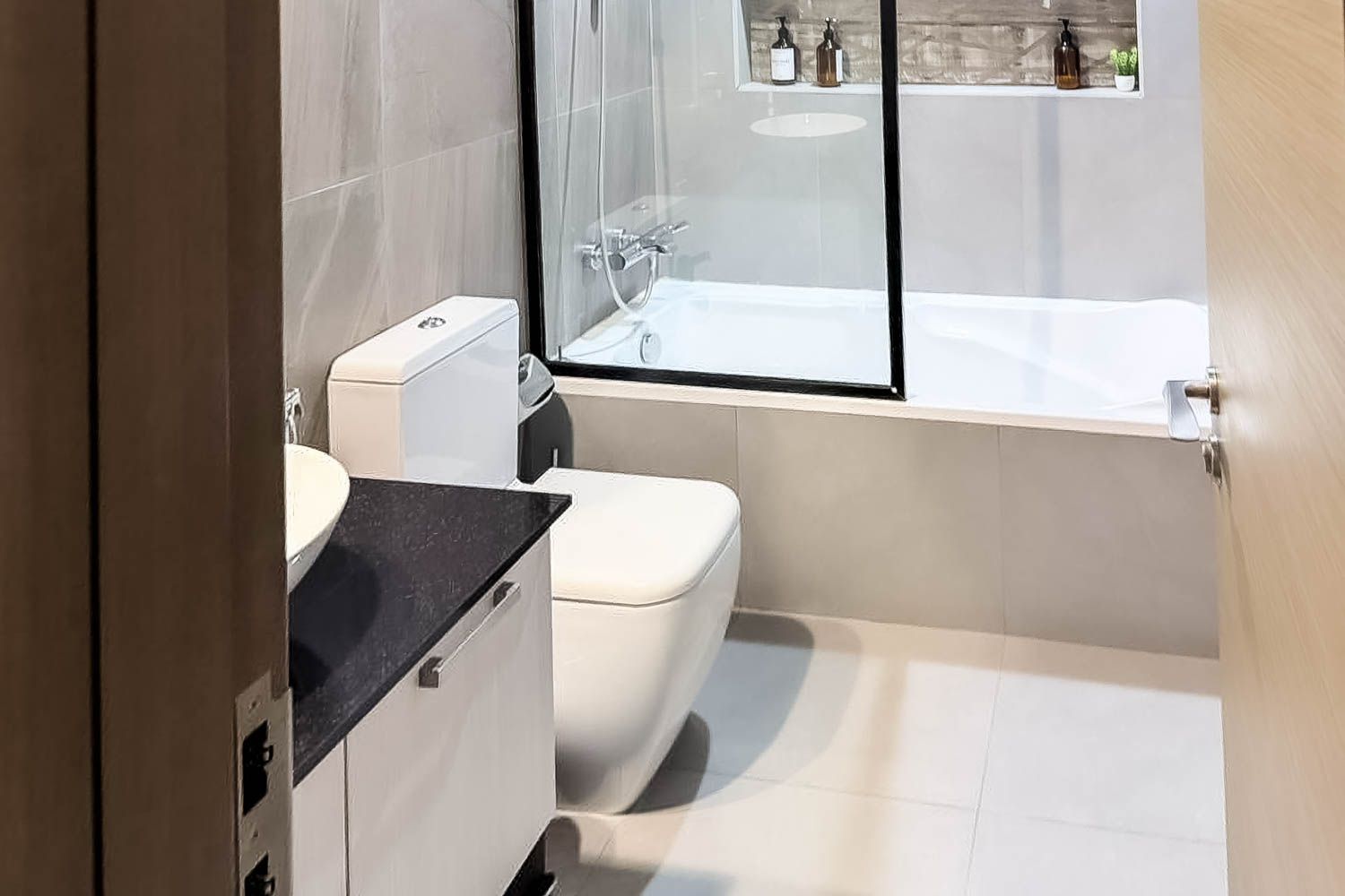 2 Bedrooms Apartment in La Riviera Apartments