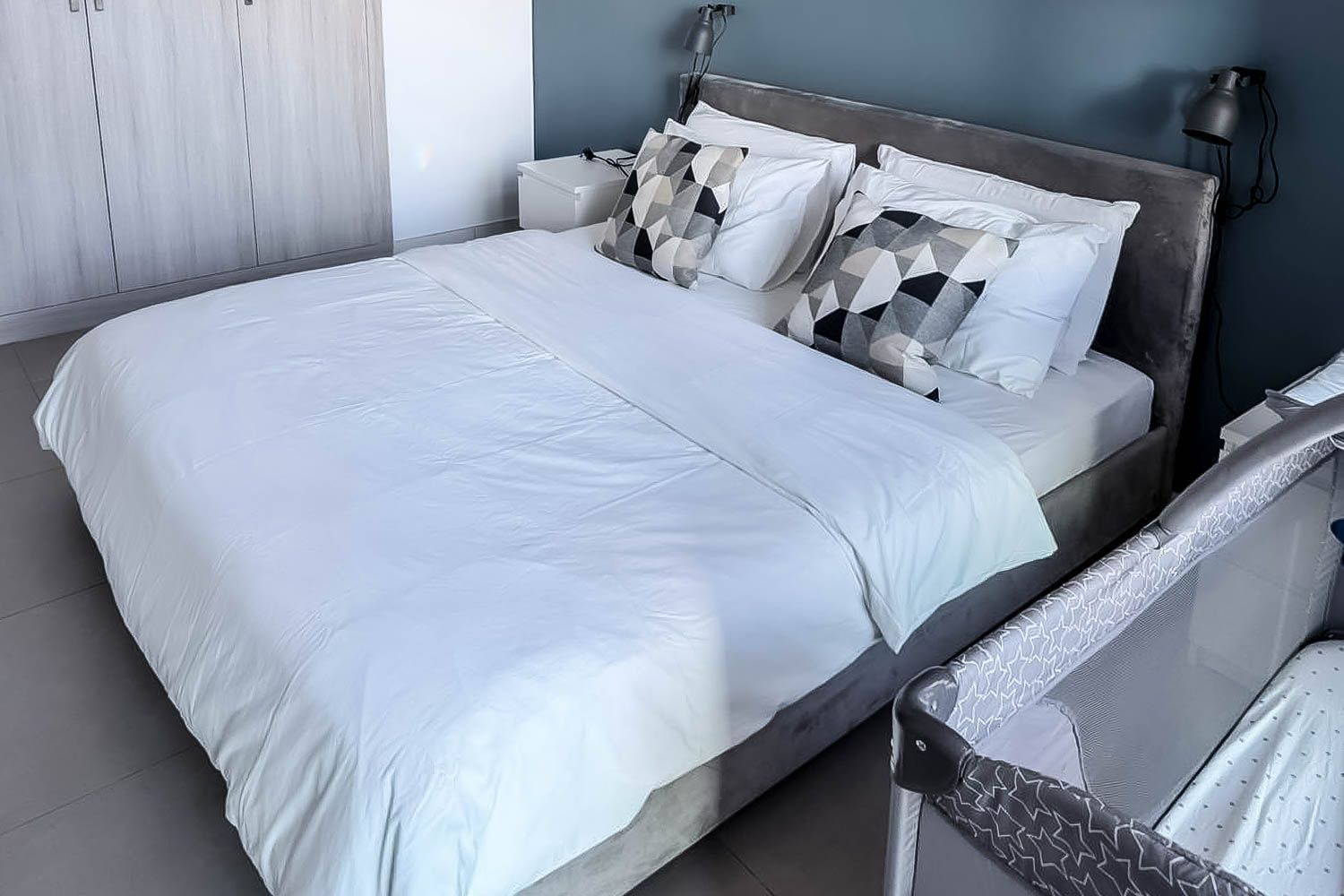 2 Bedrooms Apartment in La Riviera Apartments