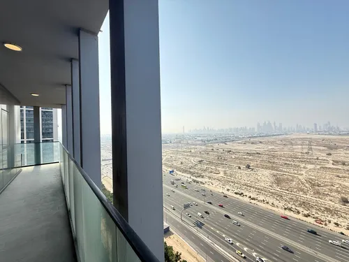 3 Bedrooms Apartment in BLOOM TOWERS A