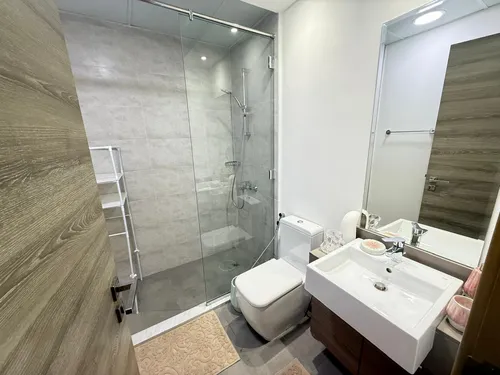 3 Bedrooms Apartment in BLOOM TOWERS A