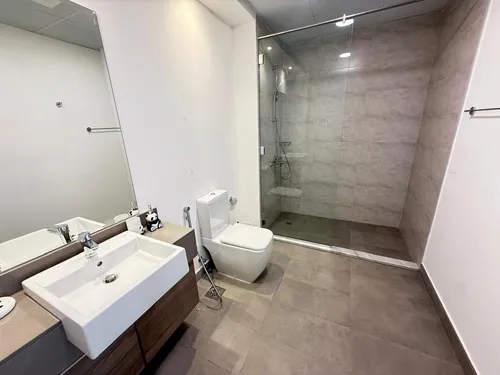 3 Bedrooms Apartment in BLOOM TOWERS A