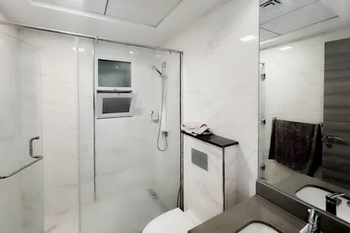  Apartment in Golden Dream Tower 1