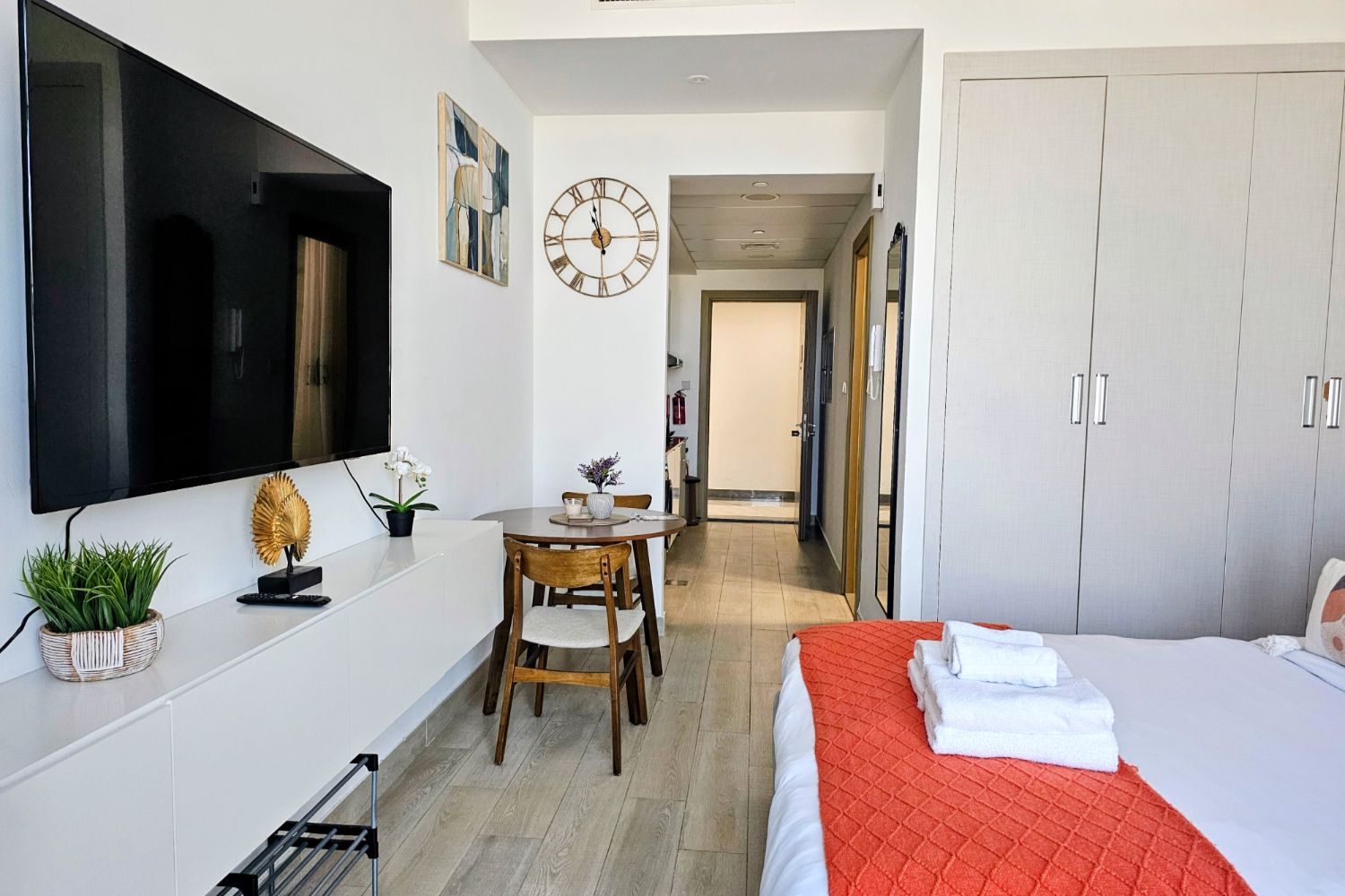  Apartment in Bloom Towers B