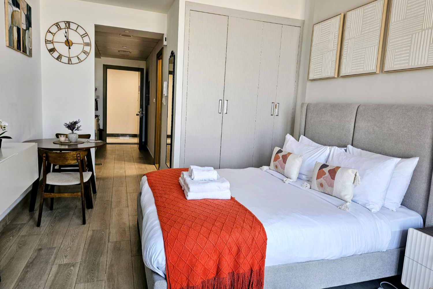  Apartment in Bloom Towers B