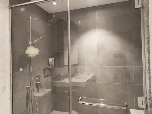 2 Bedrooms Apartment in Belgravia Square A