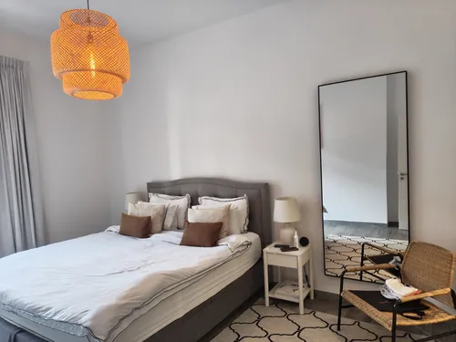 2 Bedrooms Apartment in Belgravia Square A