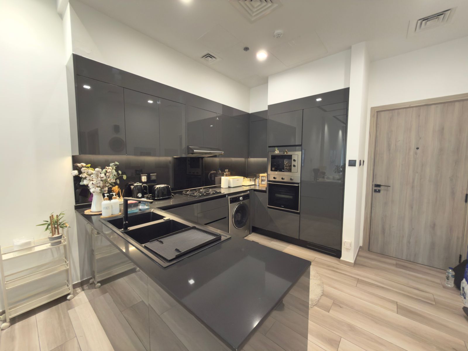 1 Bedroom Apartment in Nicholas Residence