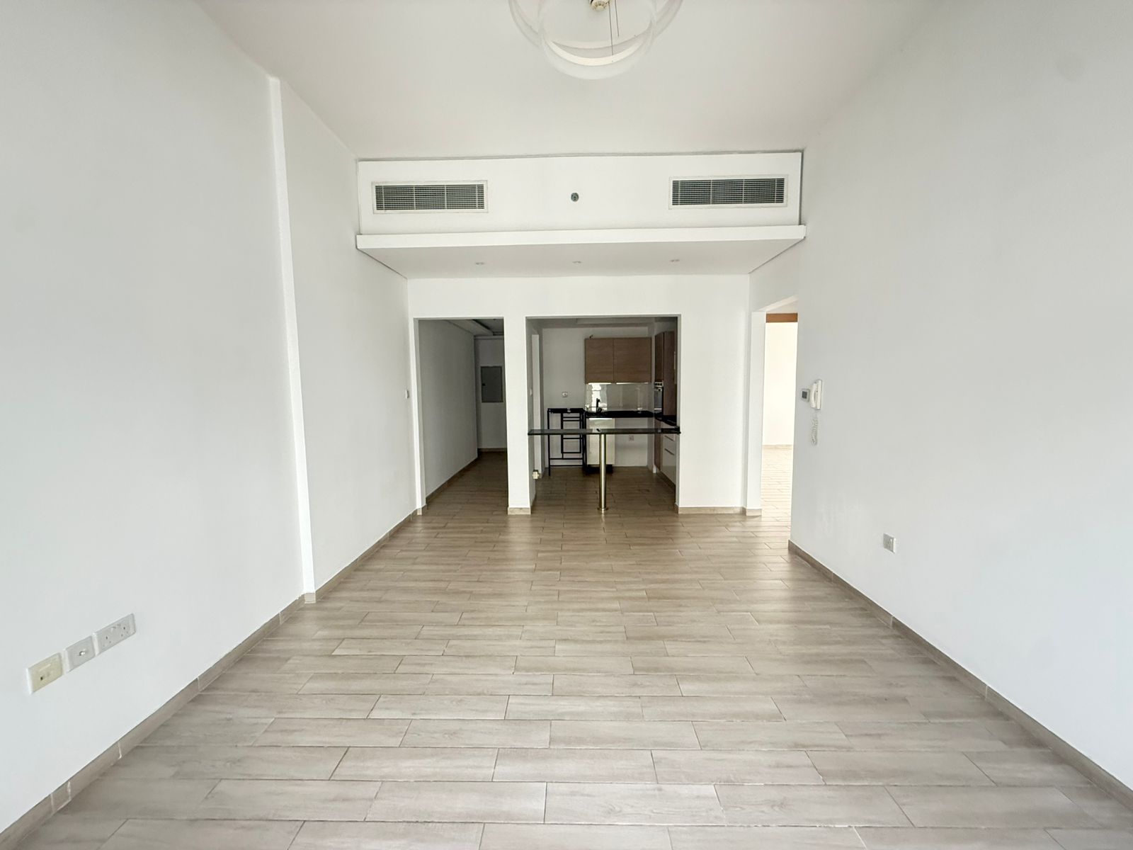 2 Bedrooms Apartment in Oxford Residence