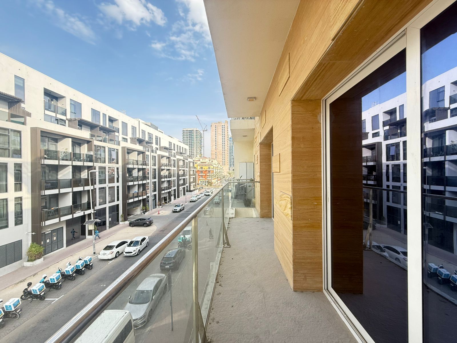 2 Bedrooms Apartment in Oxford Residence