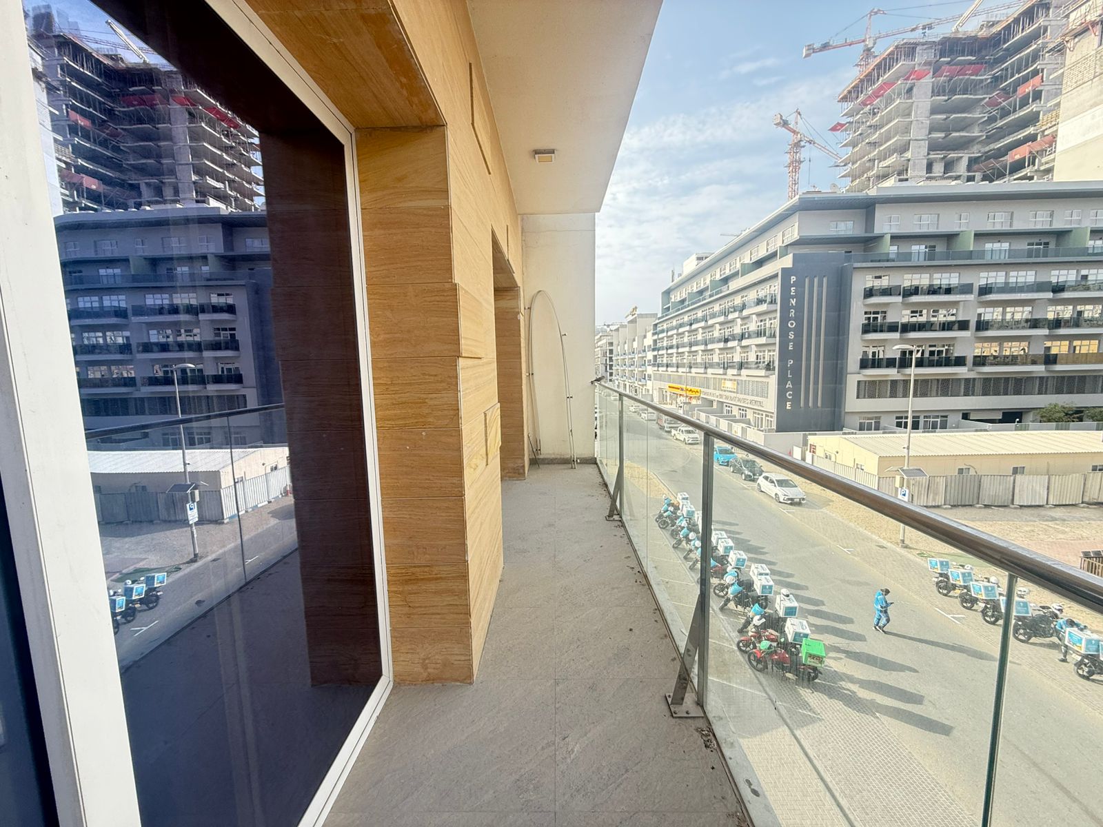 2 Bedrooms Apartment in Oxford Residence