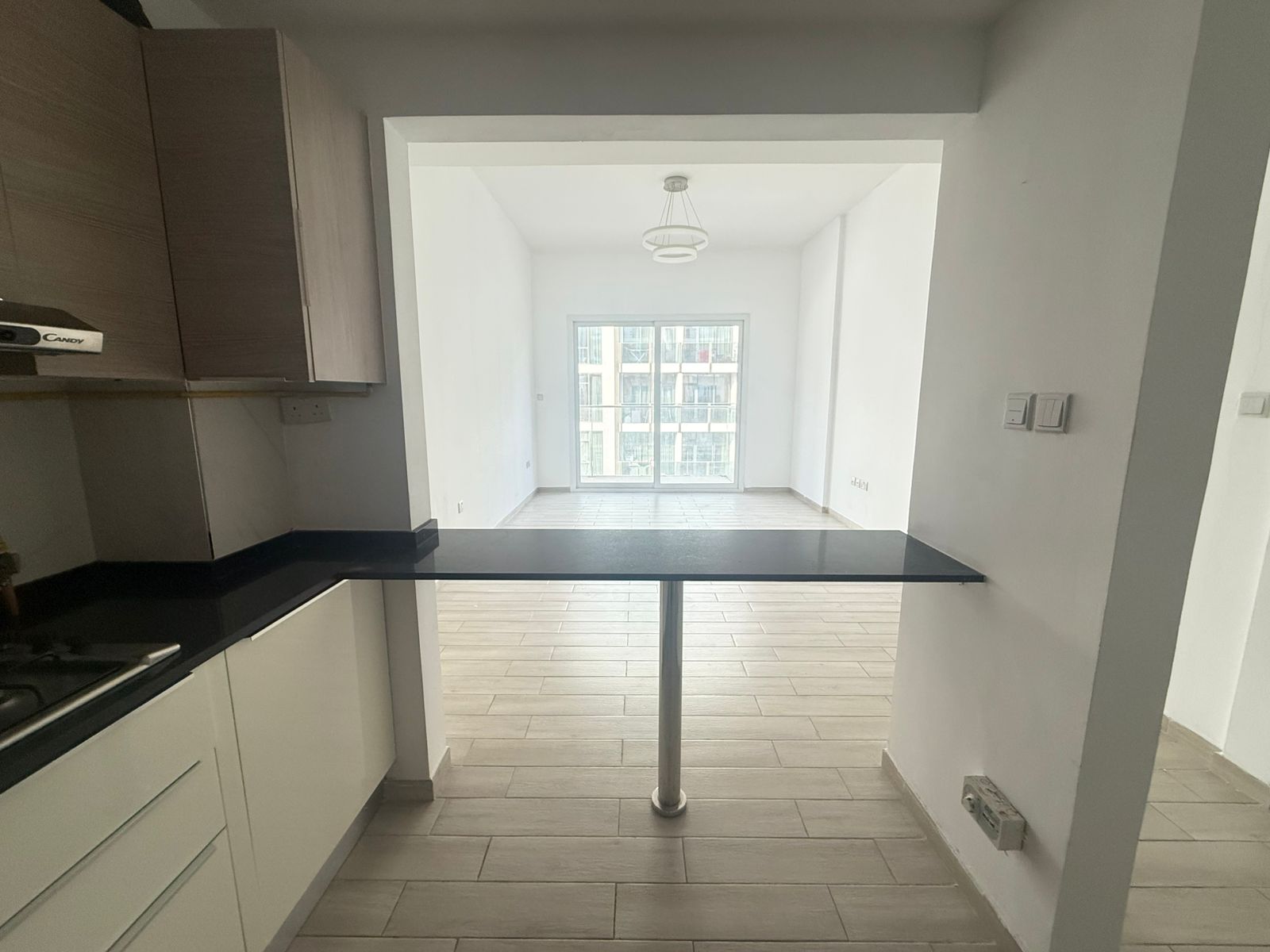 2 Bedrooms Apartment in Oxford Residence