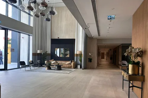 3 Bedrooms Apartment in Beverly Residence