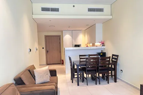 3 Bedrooms Apartment in Beverly Residence