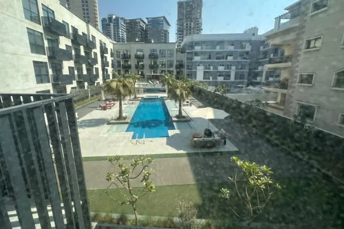 3 Bedrooms Apartment in Beverly Residence