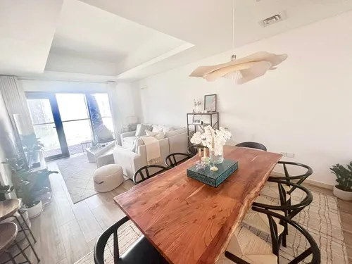 2 Bedrooms Apartment in Park View Tower