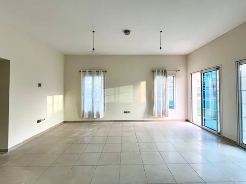 2 Bedrooms Villa in District 2F