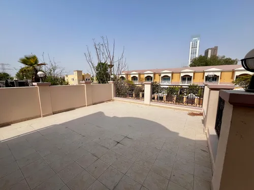 2 Bedrooms Villa in District 2F