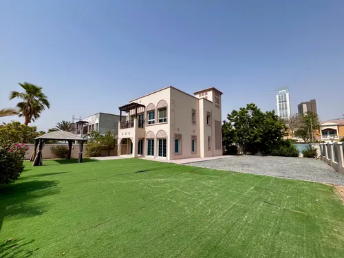 Corner Plot | 2BR + Maid | Huge Garden
