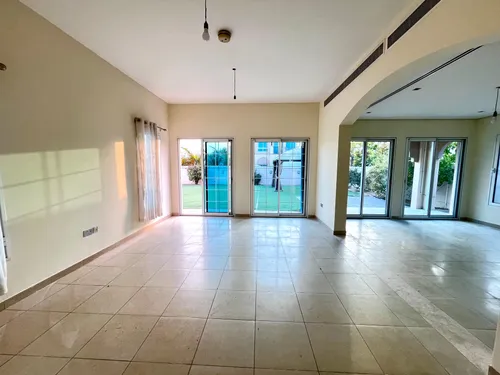 2 Bedrooms Villa in District 2F